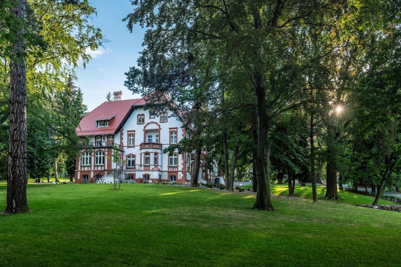 Hotel Villam Bielawa  Bagian luar foto