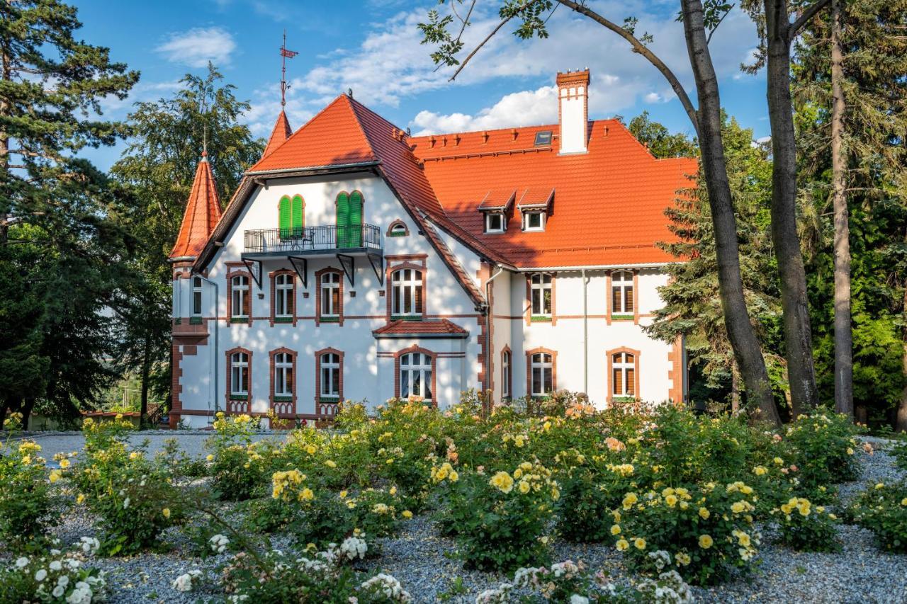 Hotel Villam Bielawa  Bagian luar foto